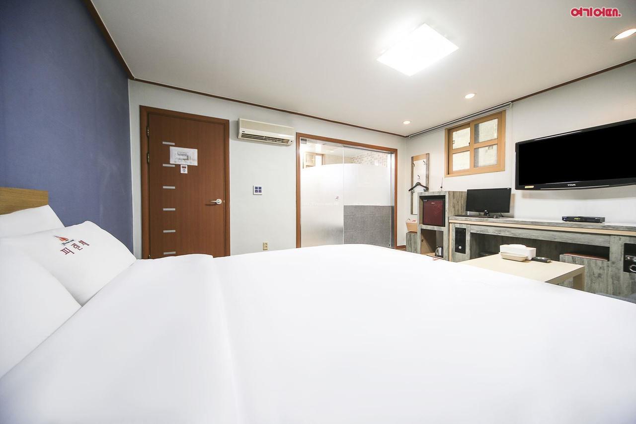 Firenze Motel อาซัน ภายนอก รูปภาพ