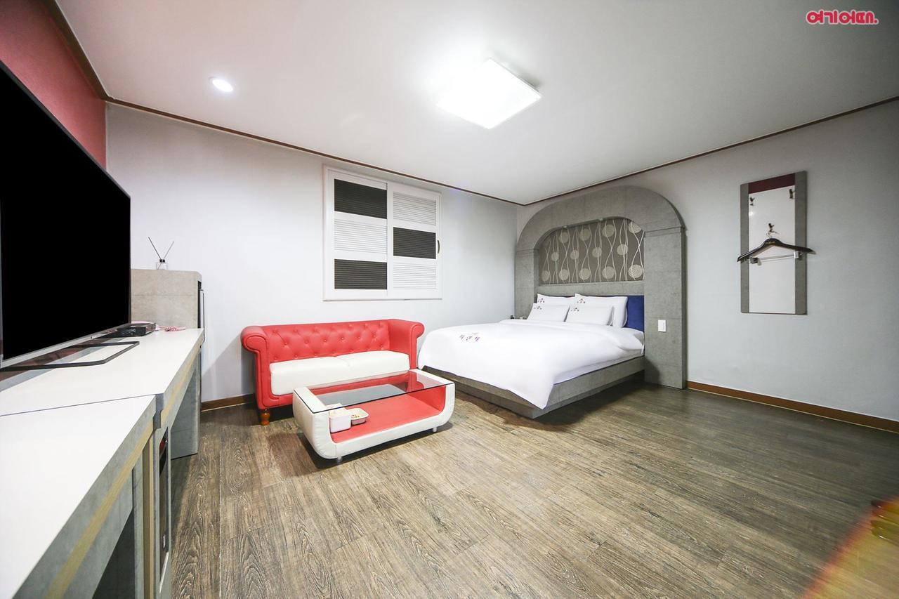 Firenze Motel อาซัน ภายนอก รูปภาพ