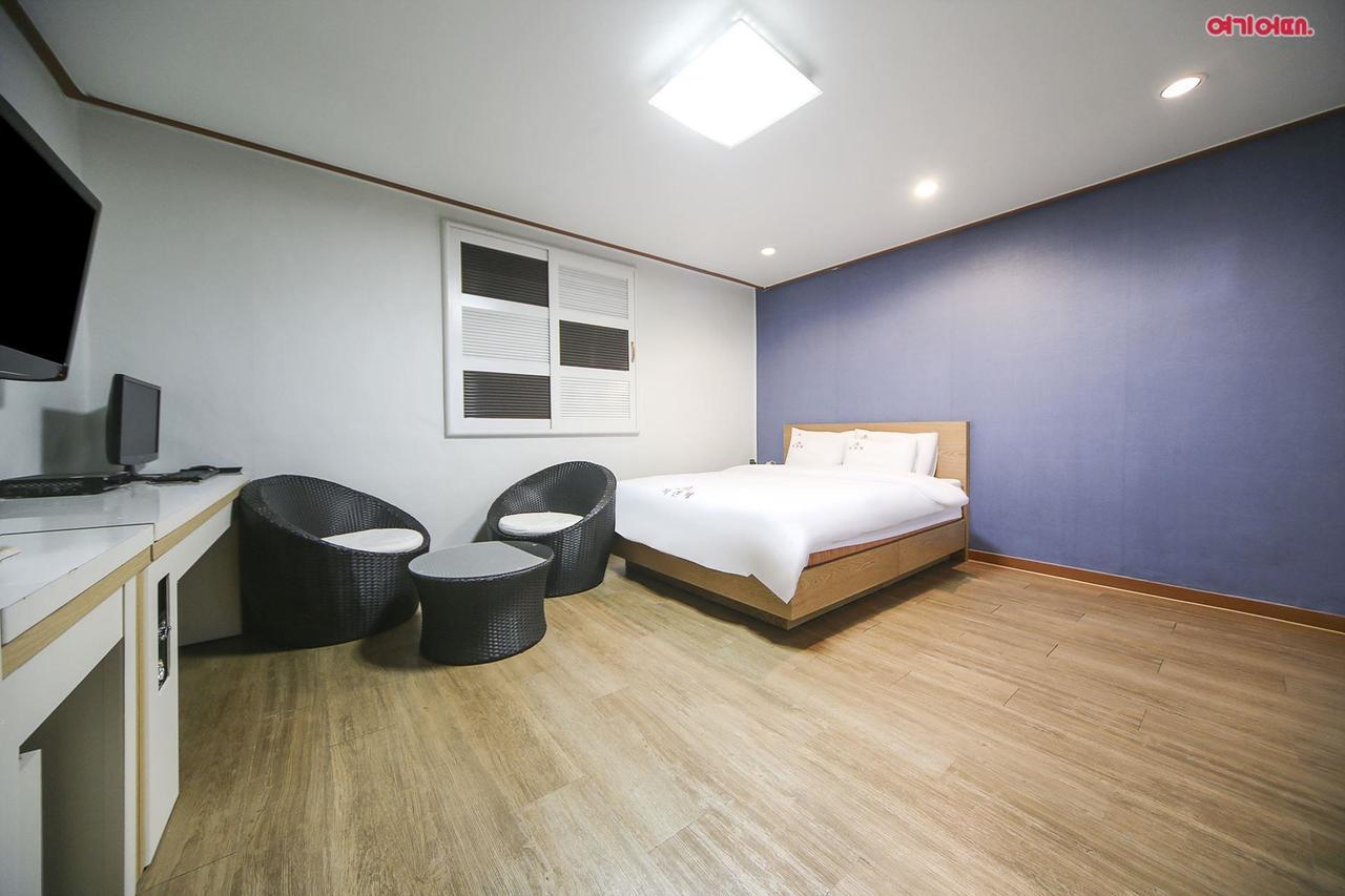 Firenze Motel อาซัน ภายนอก รูปภาพ