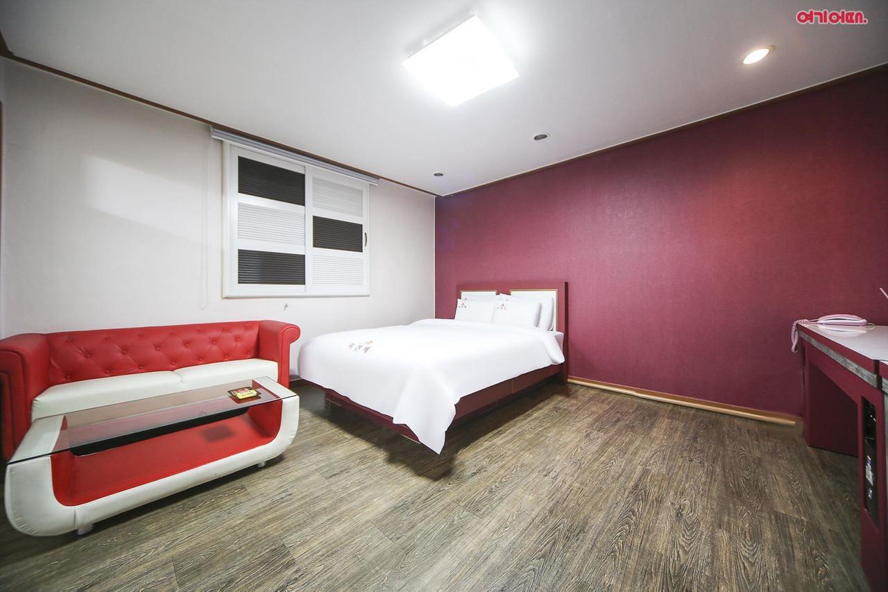 Firenze Motel อาซัน ภายนอก รูปภาพ