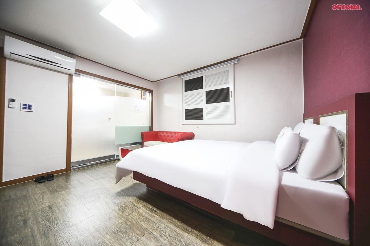 Firenze Motel อาซัน ภายนอก รูปภาพ