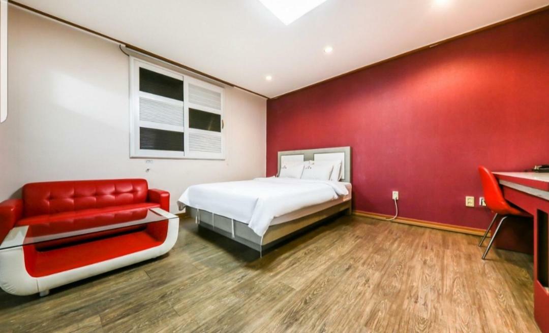 Firenze Motel อาซัน ภายนอก รูปภาพ
